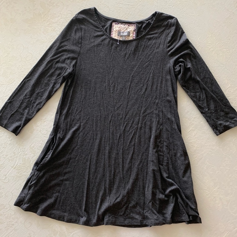 Neiman Marcus Charcoal Gray 3/4 Sleeve Blouse